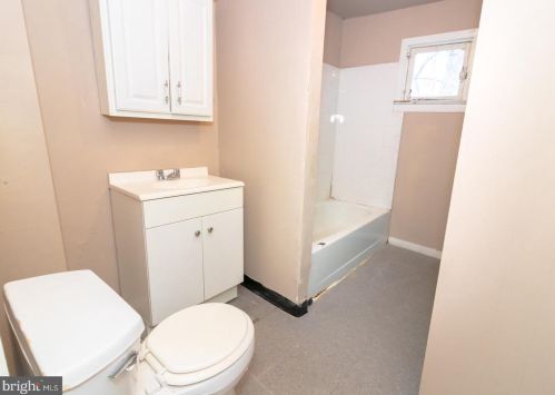 922 Liberty St, Trenton NJ 08611-1418 exterior