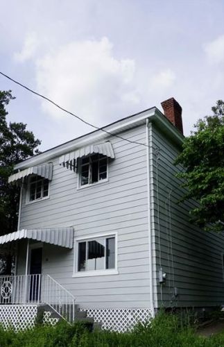 64 Himber St, Pittsburgh, PA 15209-2132