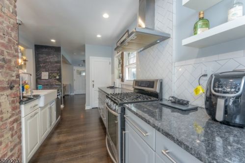 398 Drake Ave, Roselle NJ  07203-1414 exterior