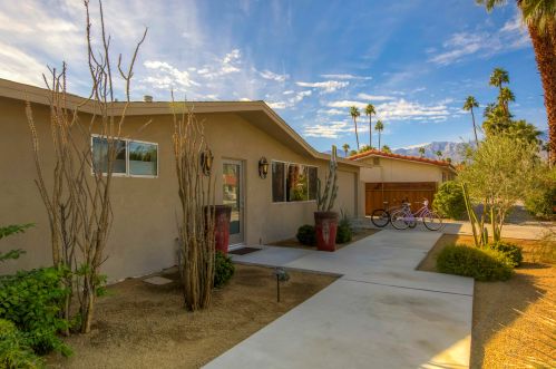 70101 Sun Valley Dr, Rancho Mirage, CA 92270-2412