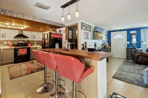 9325 Sterling Ln, Port Richey, FL 34668-4789