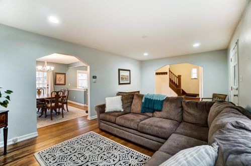 1603 Alcor Ter, Cincinnati OH 45230-2071 exterior