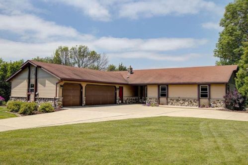 5341 Kettle View Ct, Slinger, WI 53086-9710