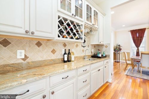 15840 Parnell Ct, Haymarket VA  20169-1667 exterior