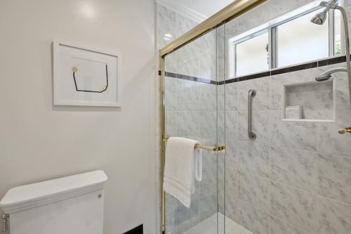 1276 Encina Dr, Millbrae CA 94030-2839 exterior