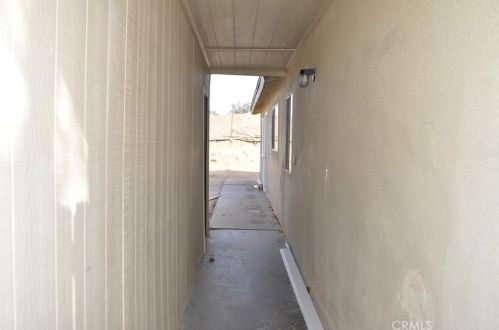 16624 Lariat Rd, Victorville, CA 92395-4564