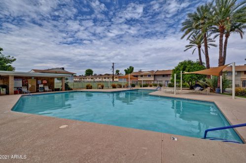 4537 17 Ave, Phoenix AZ 85086-6309 exterior