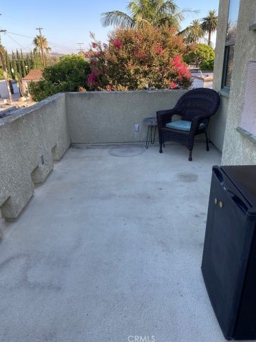 3606 Falcon Ave, Long Beach CA 90805-3648 exterior