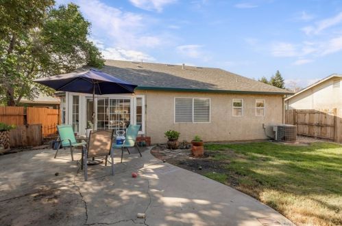 12 Wysong Ct, Chico CA  95928-7647 exterior