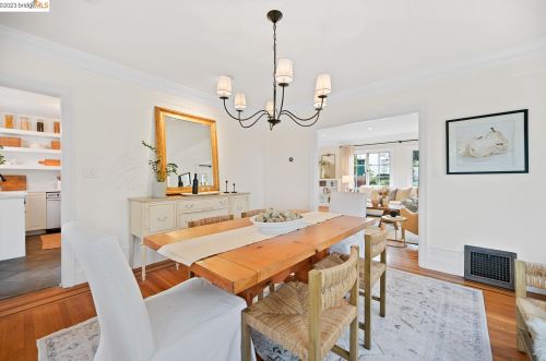 1230 Holman Rd, Oakland CA  94610-2541 exterior