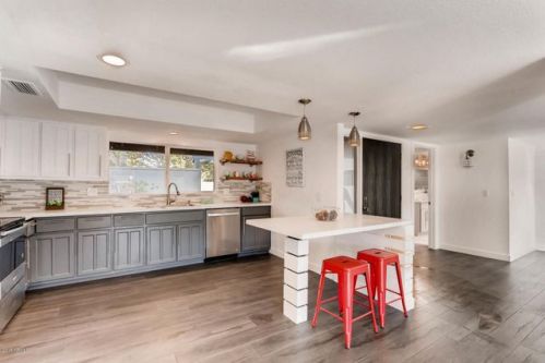 14216 44th Dr, Glendale, AZ 85306-4512