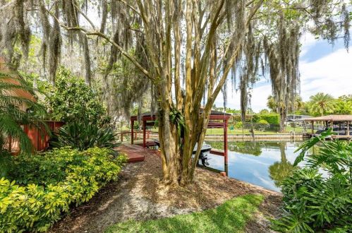 200 Shell Pt, Maitland FL  32751-5843 exterior