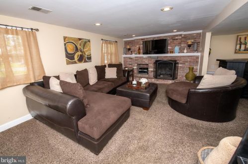 188 Windsor Ave, Southampton PA  18966-3334 exterior