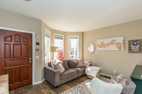 1365 Westminster St, Providence, RI 02909-1618