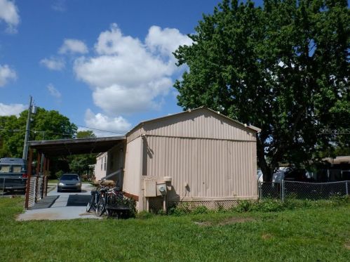 1043 Pineapple Way, Kissimmee FL 34741-6704 exterior