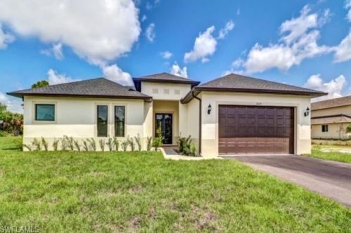 3219 25th St, Lehigh Acres, FL 33971-5534