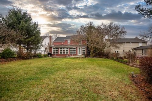 956 Mayfield Rd, Hermitage PA  16150-1846 exterior