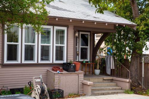 2223 Locust Ave, Long Beach, CA 90806-4317