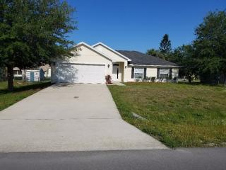 450 Fleming St, Sebastian FL  32958-4212 exterior