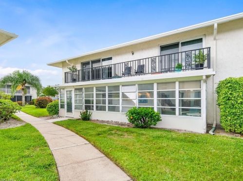 215 Palm Dr, Naples, FL 34112-4951