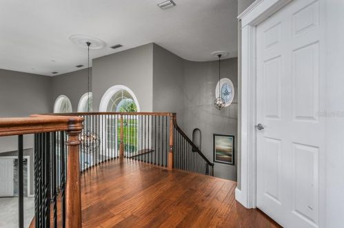 18604 Avenue Monaco, Lutz FL  33558-5316 exterior