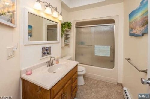 30 Ridge Rd, West Milford Lakes NJ  07480-2908 exterior