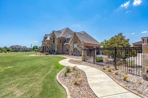 749 Manor Dr, Argyle, TX 76226-5921