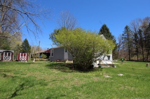 2071 Main St, Coventry CT  06238-2051 exterior