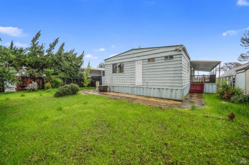 14 Bel Air Cir, Fairfield CA  94533-2811 exterior