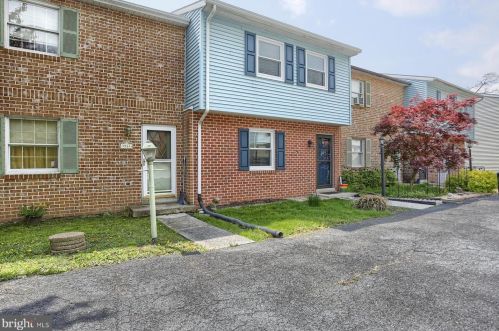 56 Ashford Dr, West Enola, PA 17025-2320