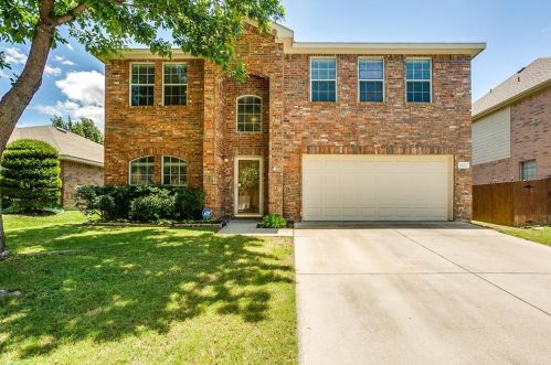 1012 Marlow Ln, Fort Worth, TX 76131-5375