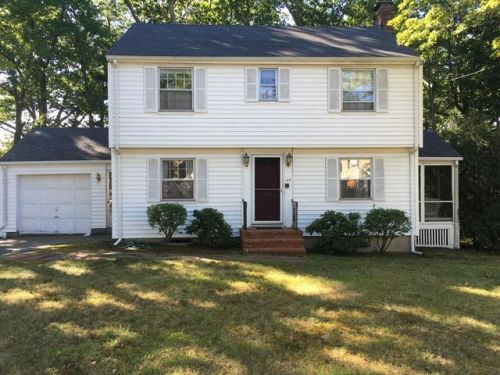 123 Elmwood Rd, Needham, MA 02492-4541