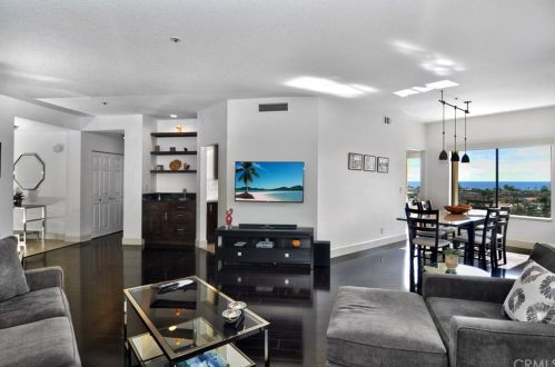 210 Lille Ln, Newport Beach, CA 92663-1605