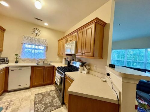 1009 Old Course Ln, Easton PA  18042-6975 exterior