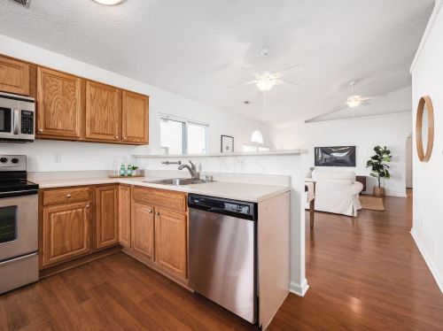 2844 Sussex Place Dr, Darbydale, OH 43123-8084