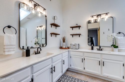 8812 Riviera Dr, Scottsdale AZ  85260-5814 exterior