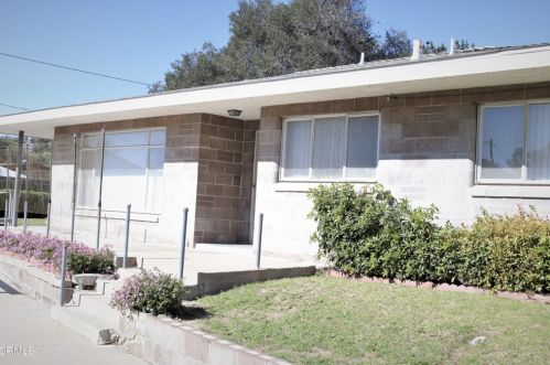 422 13th St, Santa Paula, CA 93060-2304