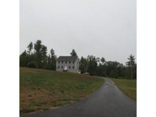 20 Chandler Ln, Raymond, NH 03077-1879