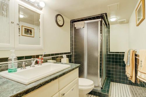 79 56th St, Bayonne NJ  07002-3315 exterior