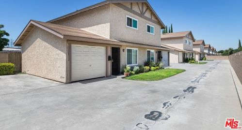 9137 Park St, Bellflower, CA 90706-5655