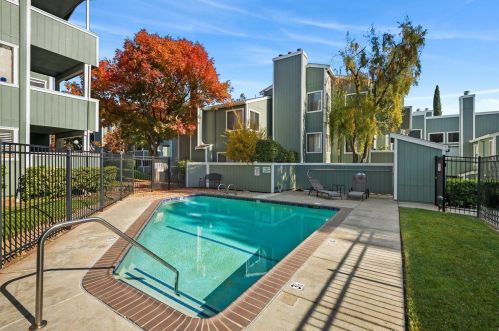 1068 Maywood Ln, Pacheco CA  94553-4176 exterior