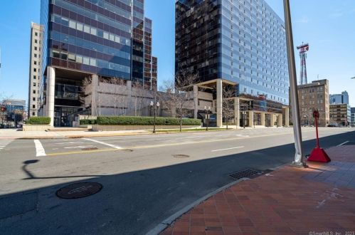 127 Greyrock Pl, Stamford CT  06901-3100 exterior