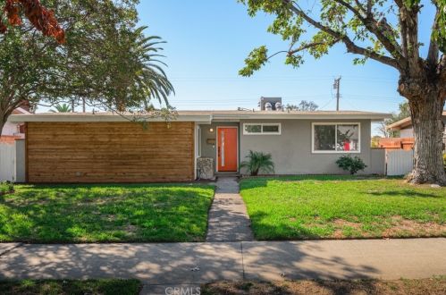 376 8th St, Upland, CA 91786-6507
