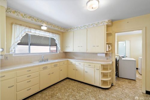 163 Iris St, Redwood City CA  94062-1950 exterior