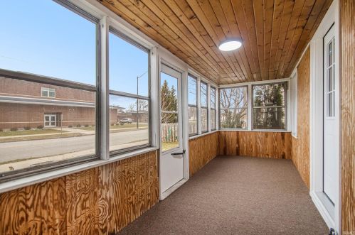 122 Beiger St, Mishawaka, IN 46544-2610