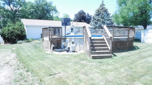 789 Governor Rd, Valpo IN  46385-9501 exterior