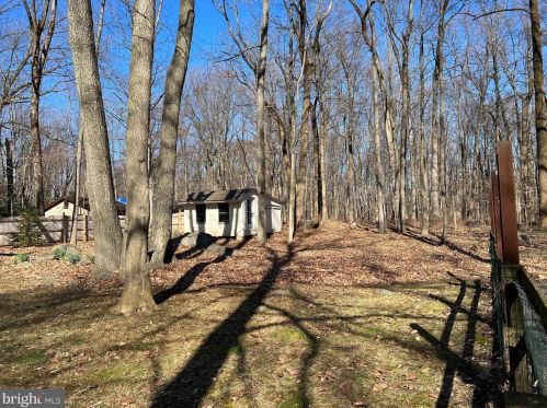 572 Rock Run Rd, Pottstown PA  19465-8817 exterior