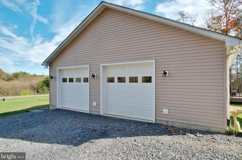 23 Bobby Ln, Edinburg VA  22824-2552 exterior