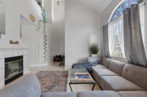 6501 Kenbridge St, Elk Grove CA  95758-6313 exterior