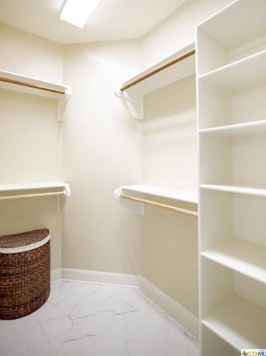 101 Legend Dr, Victoria TX  77904-3854 exterior